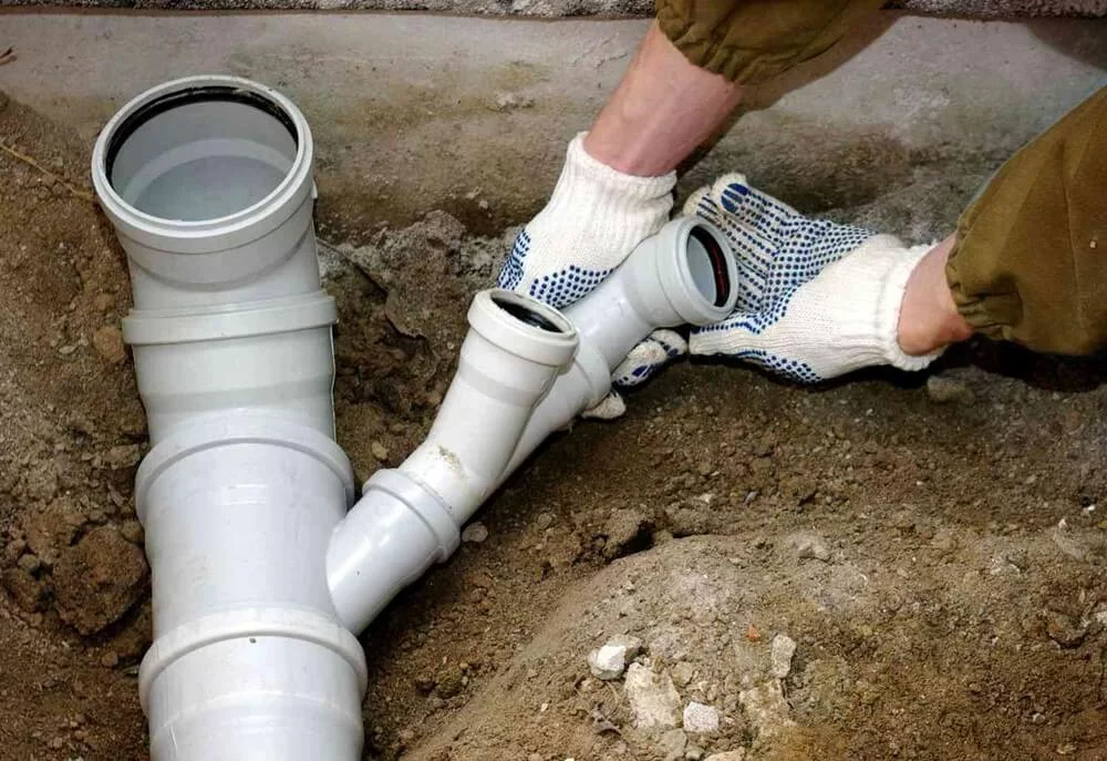 Чистка канализационных труб в частном доме подручными средствами