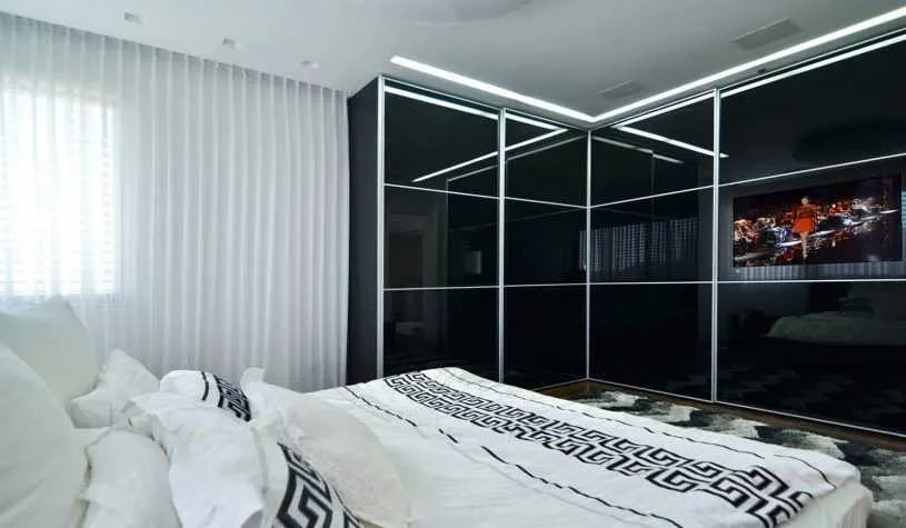 Шкаф в спальню (раздвижной, купе, радиусный): ТОП-200 фото эксклюзивного дизайна и правильного размещения в интерьере
