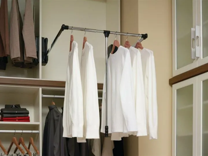 Мебельный лифт для блузок и рубашек в шкафу-купе
