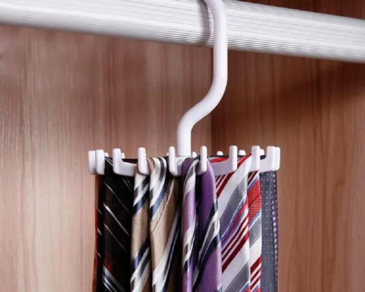 Пластиковая вешалка-карусель для галстуков, ремней в шкафу-купе