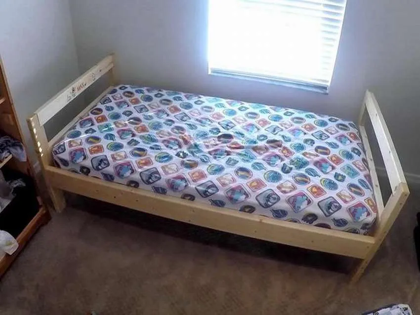 односпальная кровать своими руками в домашних условиях