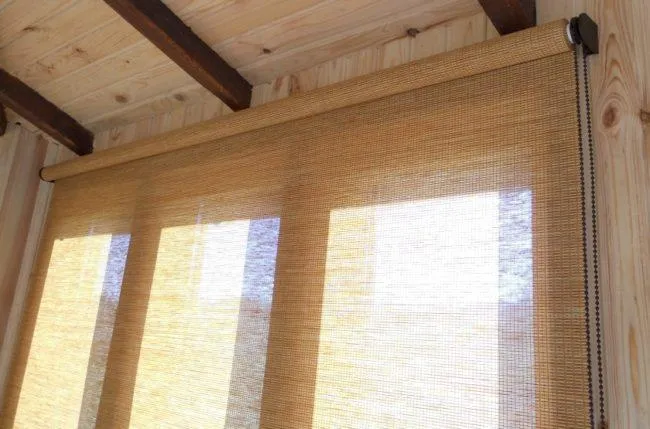 Рулонные шторы на деревянные окна