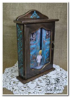 Ирина Полухина Diy Wood Projects, Woodworking Projects, Wooden Key Holder, Fancy Boxes, Decoupage Box, Altered Boxes, Casket, Chalk Paint