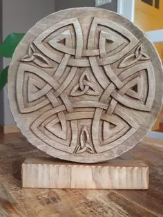 Dremel Wood Carving, Soapstone Carving, Wood Carving Art, Wood Art, Celtic Patterns, Celtic Designs, Handmade Wood Crafts