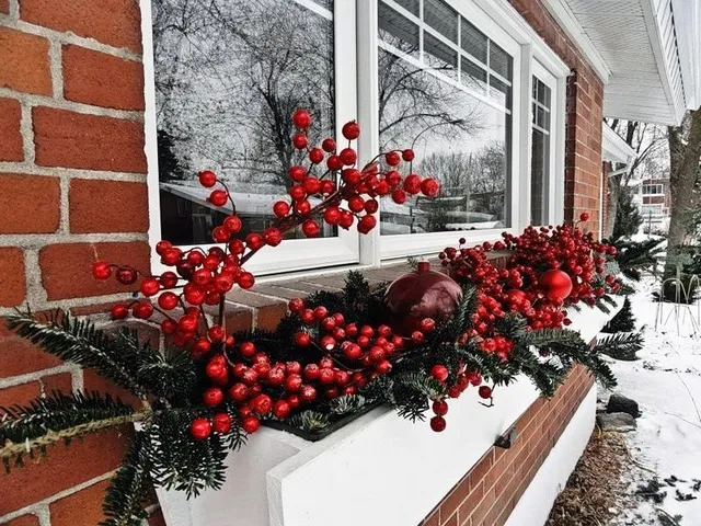 уличное украшение окна