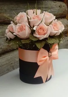 Rosen Box, Floral Arrangements Diy, Birthday Flowers Arrangements, Valentines Flowers, Valentine Nails, Valentine Ideas, Valentine Decorations