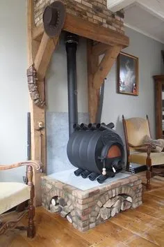 Wood Stove Hearth, Wood Stove Fireplace, Home Fireplace, Wood Burner, Fireplace Design, Off Grid Tiny House, Tiny House Cabin, Summer Mantle Decor, Summer Home Decor