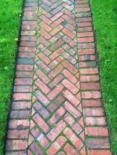 Brick Pathway, Brick Paving, Brick Garden, Garden Paths, Diy Garden, Path Design, Landscape Design, Garden Design, Design Ideas