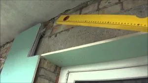 Выровнять дверные откосы
