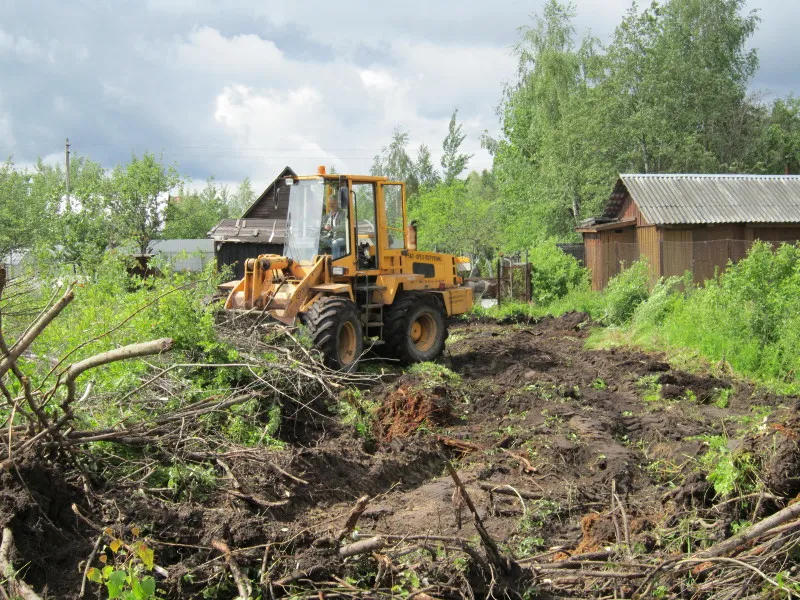 Расчистка участка под строительство