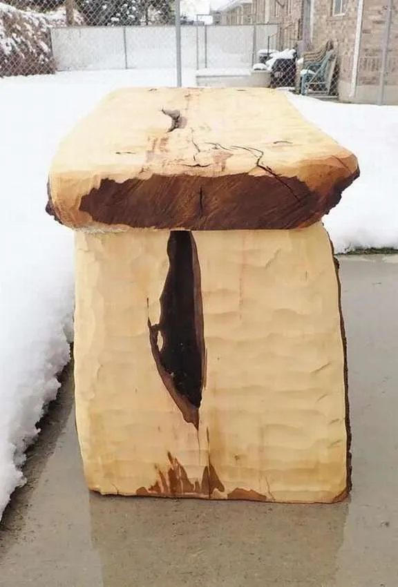 садовая лавочка из бревна