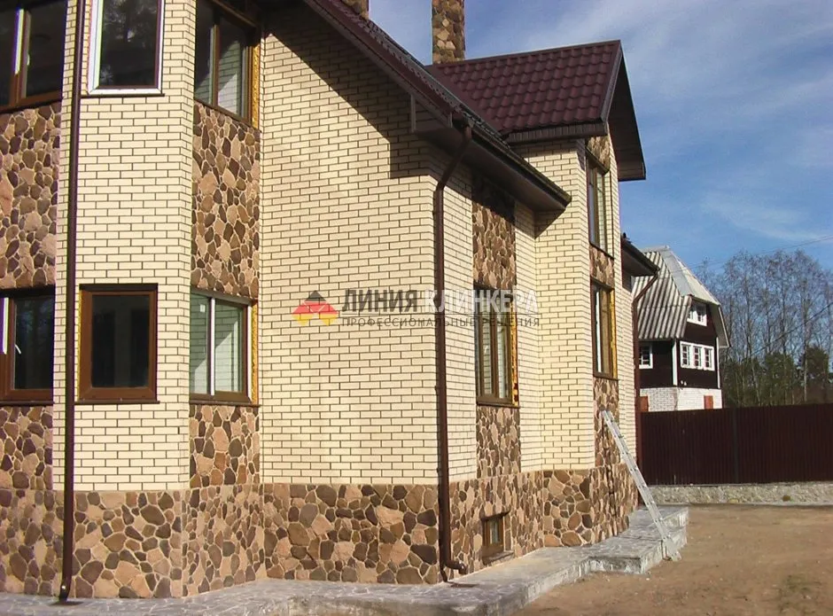 Наружная отделка дома под камень