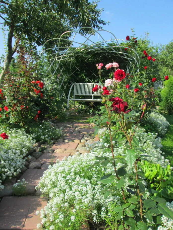 Романтичный уголок Романтичный уголок