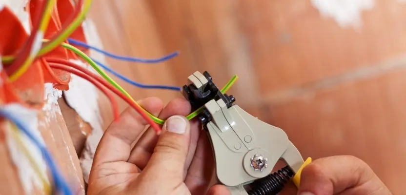 kak-sdelat-jelektroprovodku-v-garazhe-post-3701814