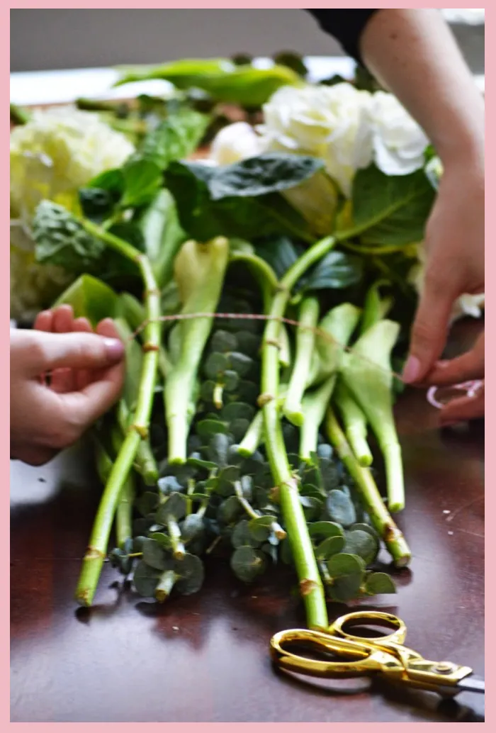 5 мастер-классов: как упаковать цветы своими руками в домашних условиях