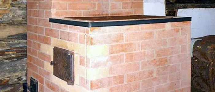 Печь на дровах из кирпича