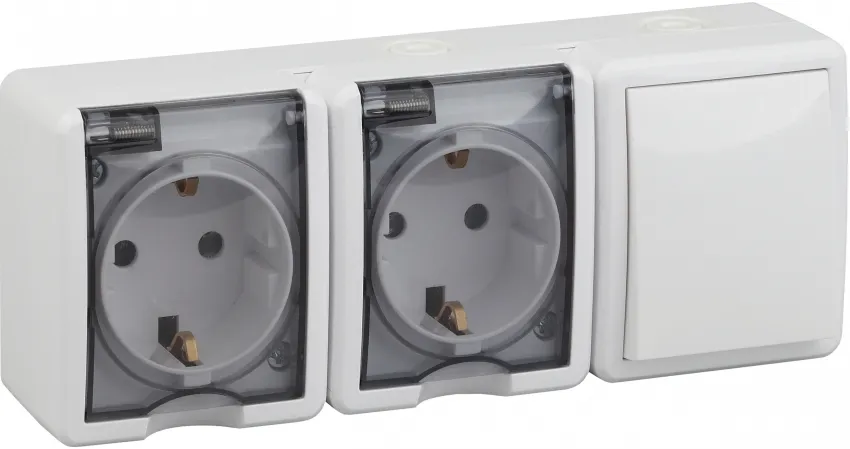 Компания Legrand предлагает покупателям широкий выбор розеток с выключателями как для внутреннего, так для наружного использования Компания Legrand предлагает покупателям широкий выбор розеток с выключателями как для внутреннего, так для наружного использования