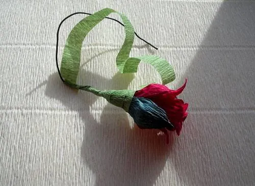 Цветы из гофрированной бумаги своими руками: простые мастер-классы