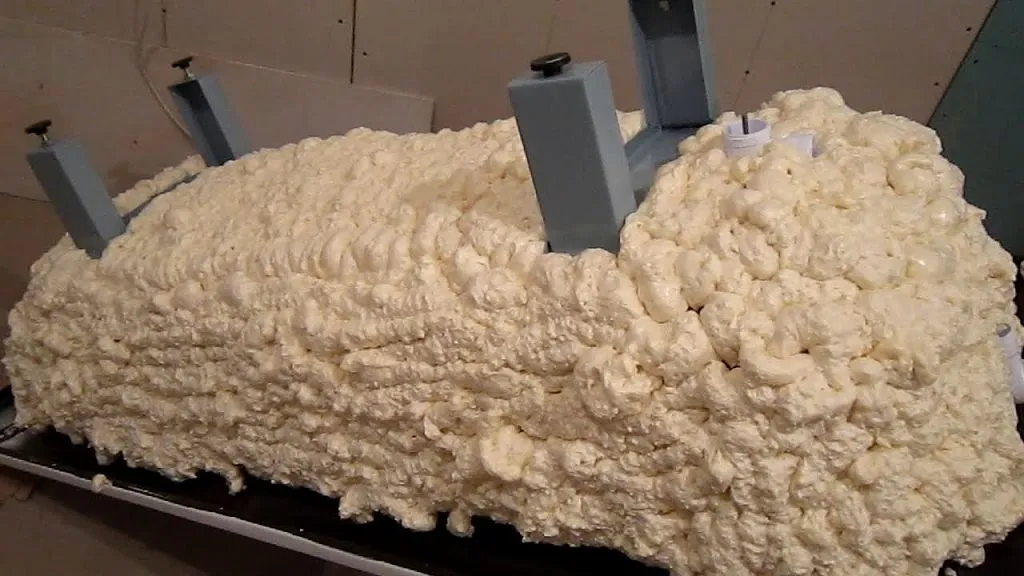 Утепление стальной ванны пеной