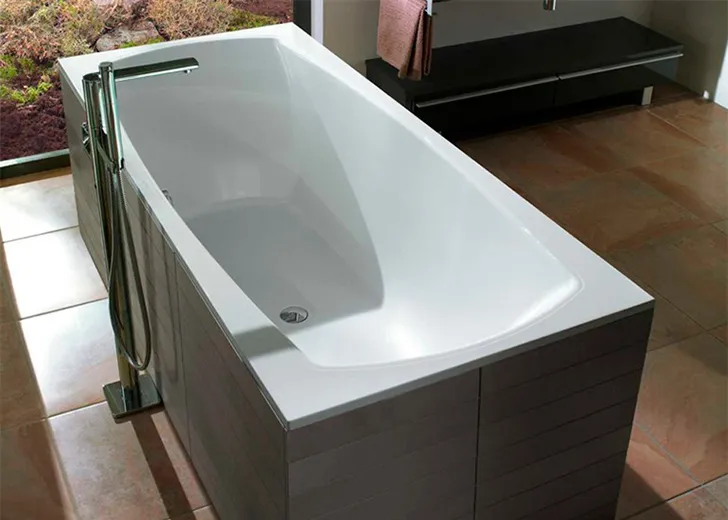 Прямоугольная ванна из кварила