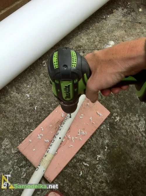 труба для орошения в вертикальной грядке труба для орошения в вертикальной грядке