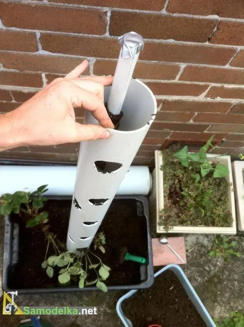 подготавливаем емкость вертикальной грядки для земли подготавливаем емкость вертикальной грядки для земли