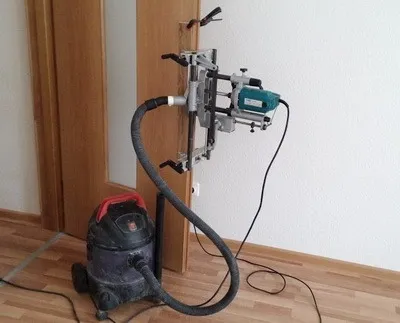 Ustanovka vreznogo zamka