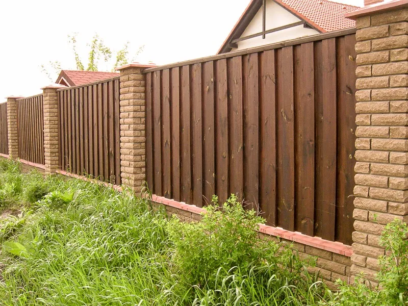 Заборы из дерева сплошные с установкой ...