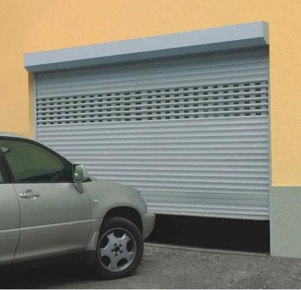 Пример роллетных гаражных ворот