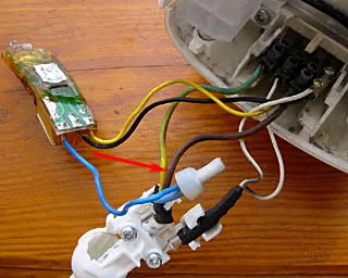 Соединение проводов колпачковым соединителем