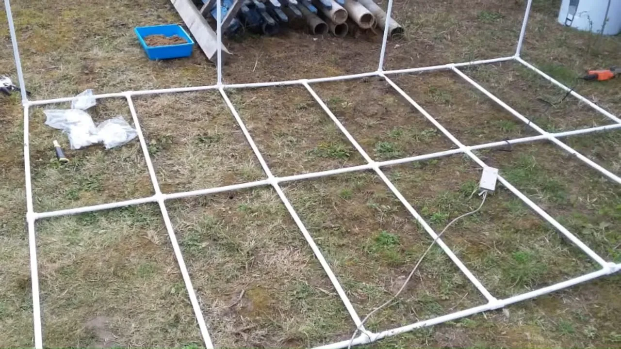 Дешевый и простой парник из пластиковых труб