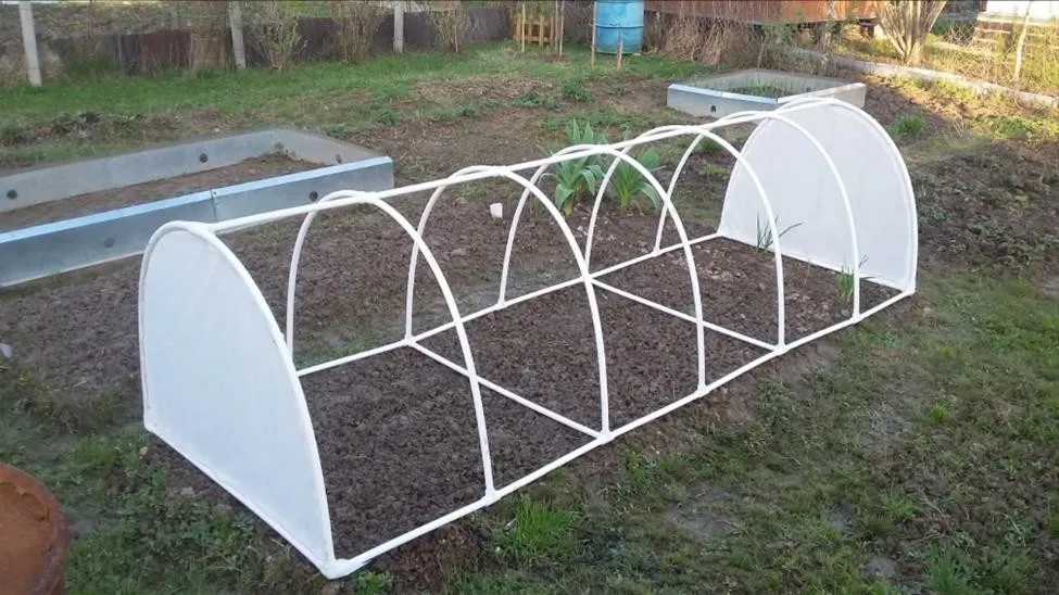 Дешевый и простой парник из пластиковых труб