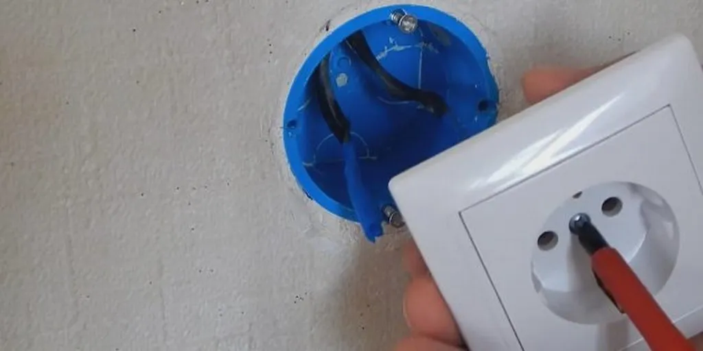 Как подключить розетку